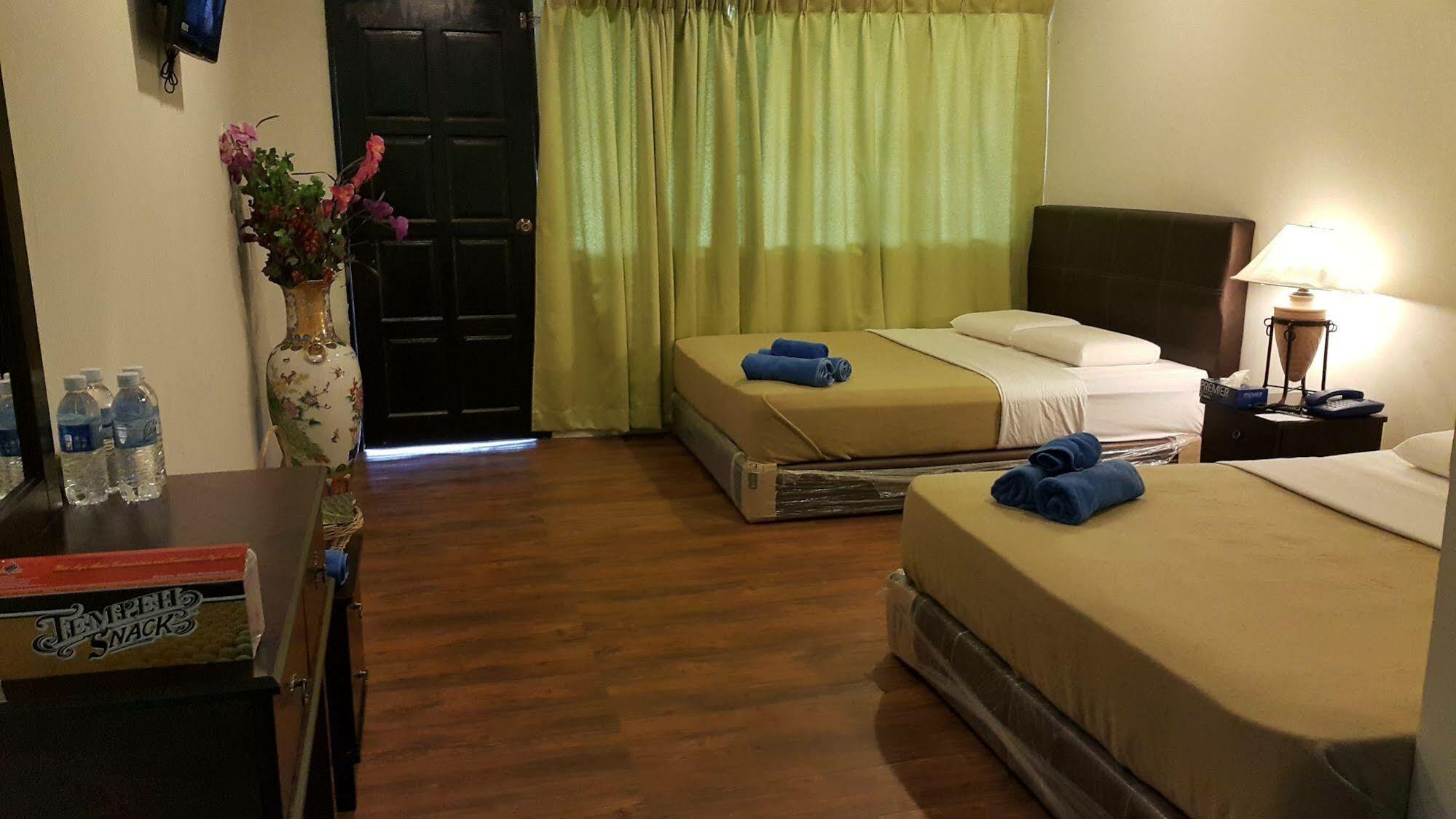 Crystal Hill R Hotel Kampong Kundassan Exterior foto